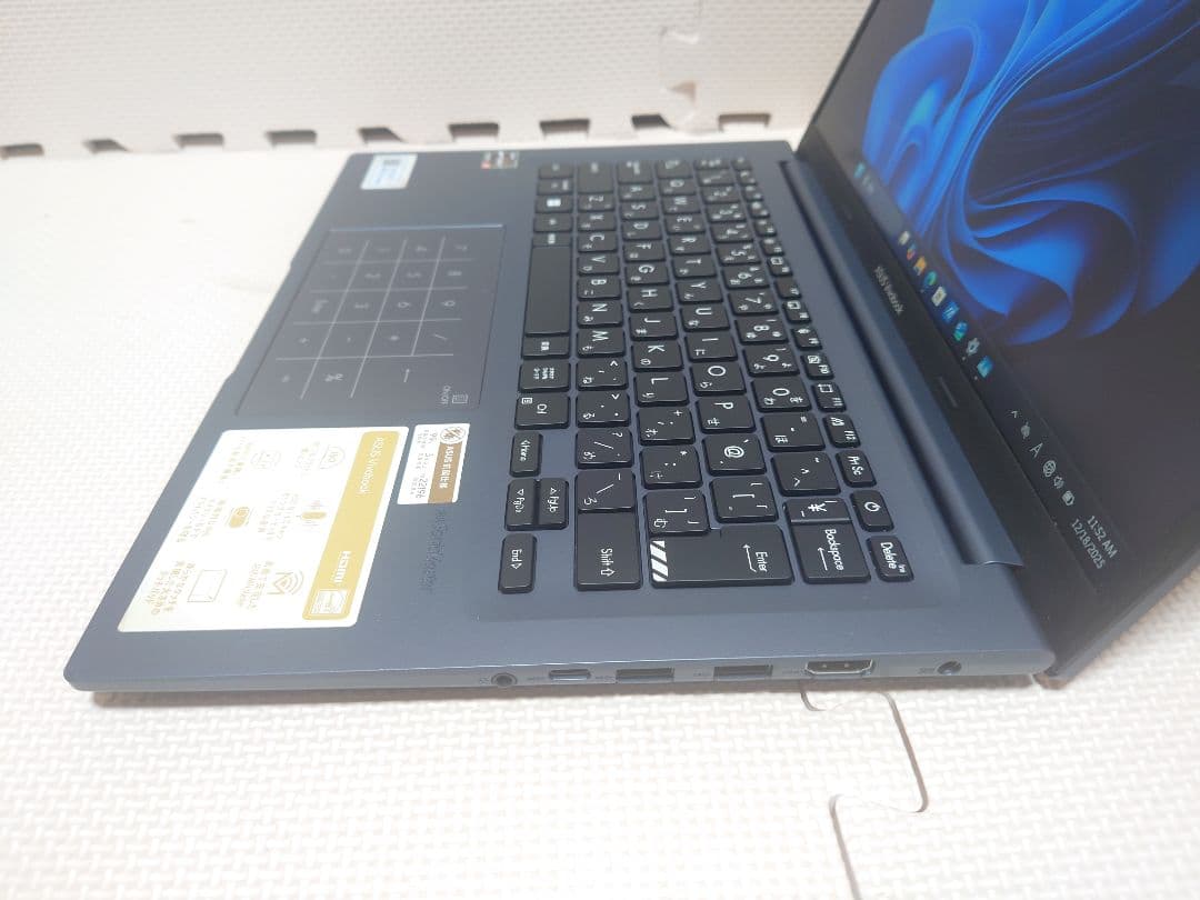 ASUS Vivobook M1403Q/Ryzen5 5600H/16・512