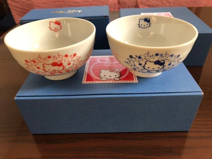 期間限定値下げ【新品未使用品】送料込み ハローキティ 食器セット