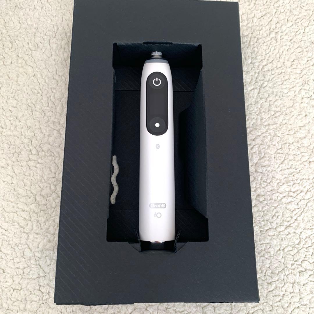 【新品未使用】Oral-B iO9 電動歯ブラシ　ホワイトアラバスター歯科専売品